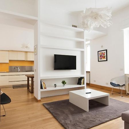 Youhosty - Dei Piatti 3 Apartment Милано Екстериор снимка