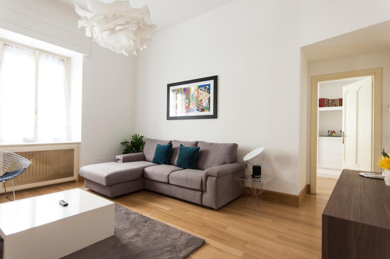 Youhosty - Dei Piatti 3 Apartment Милано Екстериор снимка