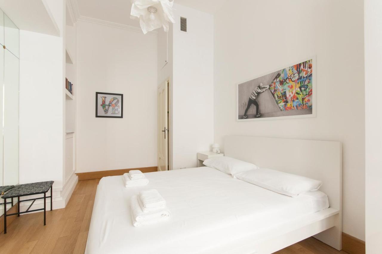 Youhosty - Dei Piatti 3 Apartment Милано Екстериор снимка