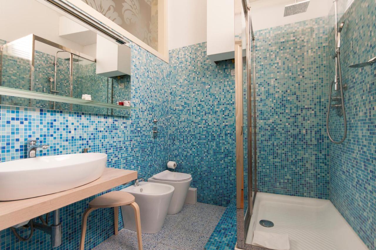 Youhosty - Dei Piatti 3 Apartment Милано Екстериор снимка